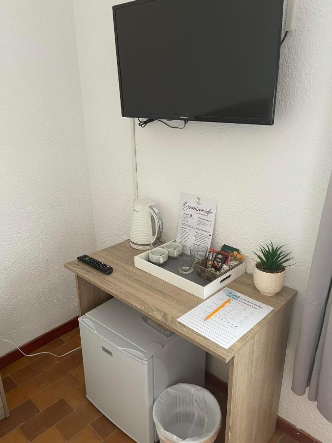Djm Palms - Shared Casa Rural - Casa Rural Compartida - No Es Una Casa Privada Ayora 外观 照片