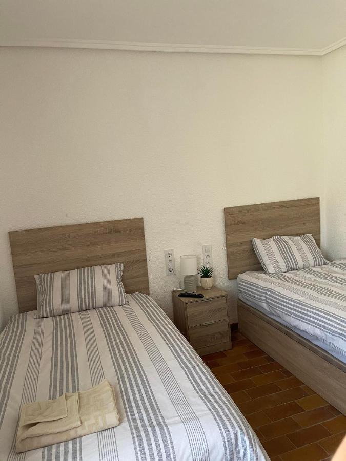 Djm Palms - Shared Casa Rural - Casa Rural Compartida - No Es Una Casa Privada Ayora 外观 照片